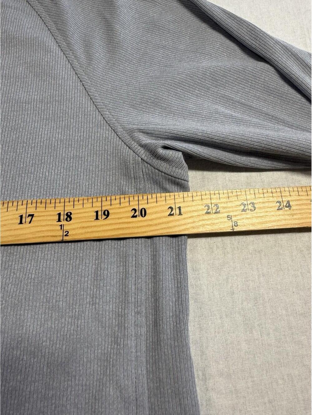 St John Sport Zip Up Knit Sweater Women Sz M Athletic Comfort Pockets Cover Up - Picture 8 of 13